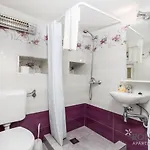 Rona شقة