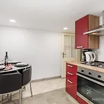 شقة Rona