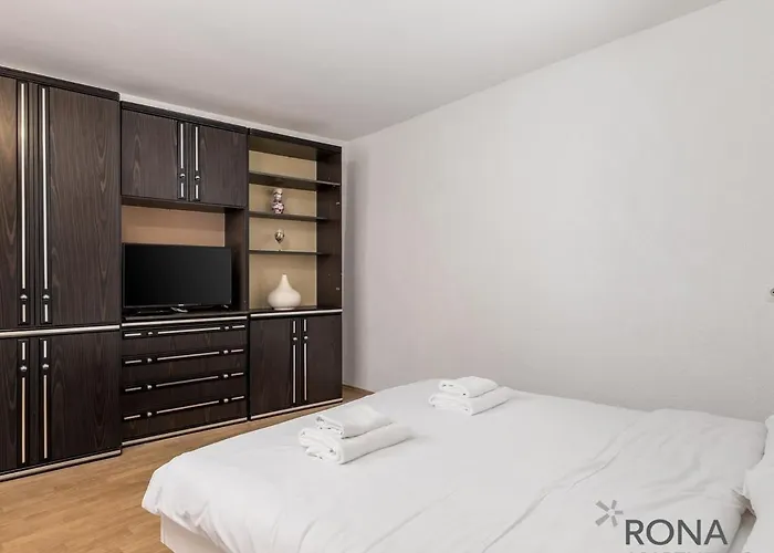 Rona Apartament *